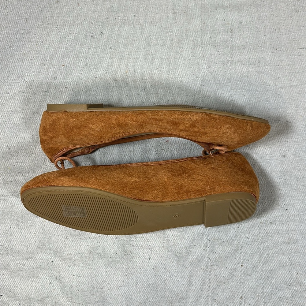 Elegant Tan Suede Ballet Flats - Picture 6 of 10